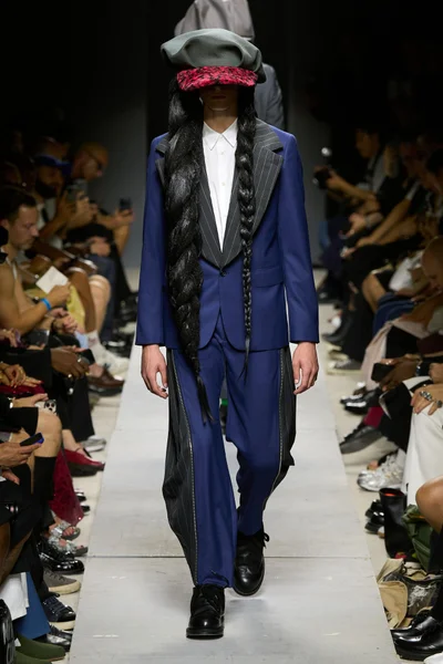 Look 35
